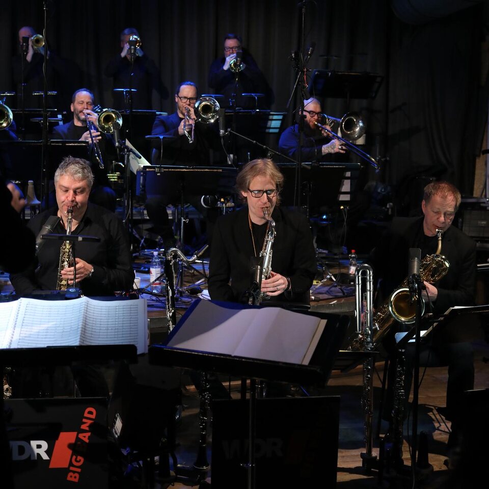 Apresentação da WDR Big Band, em 2019. Imagem ilustrativa de jazz; não retrata a Banda Jazz das Minas.