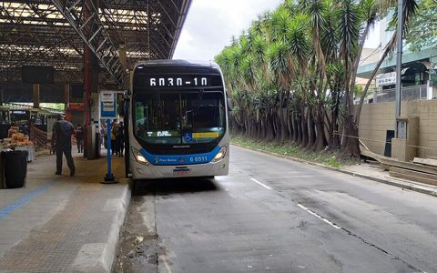 Ônibus elétrico em São Paulo. Foto de arquivo ilustrativa sobre transporte público.