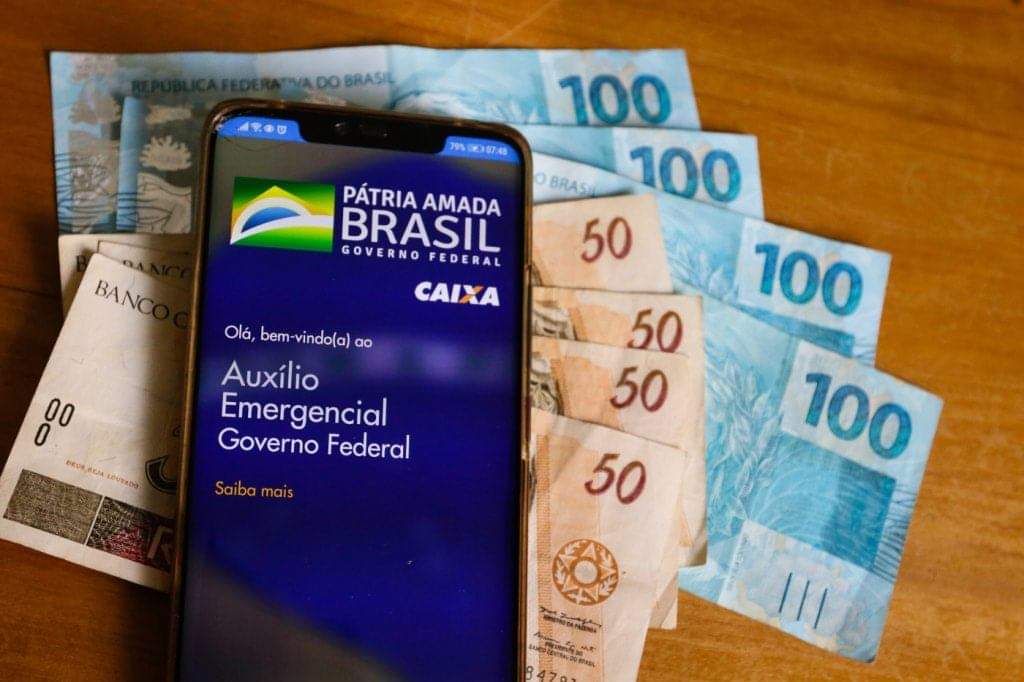 Projeto de lei que prorroga auxílio emergencial é apresentado no Senado