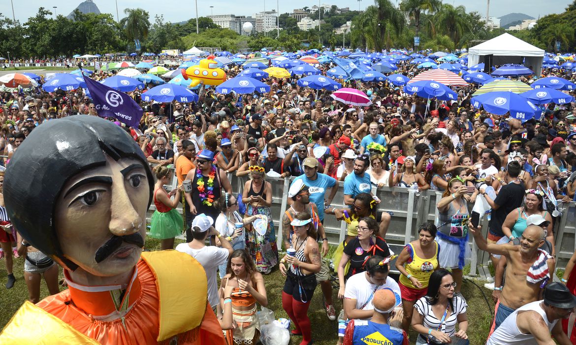 Prefeitura do Rio proíbe eventos de blocos e escolas de samba no carnaval