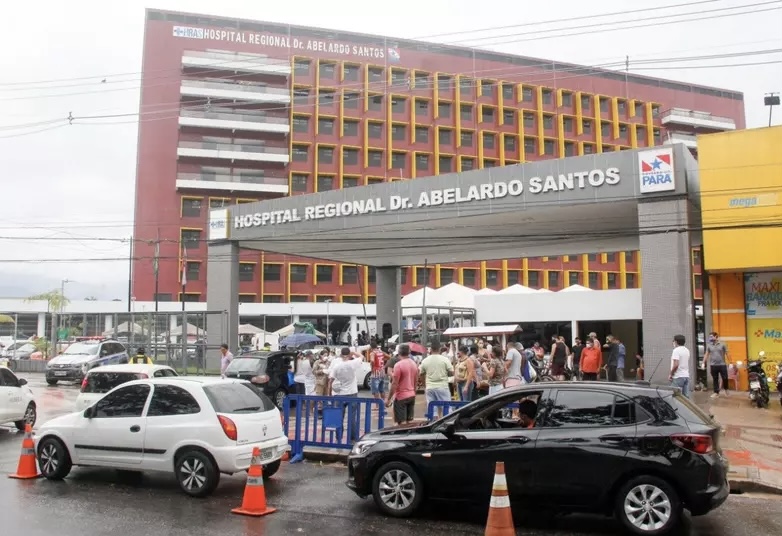 Parede falsa escondia respiradores novos no Hospital Abelardo Santos, em Belém