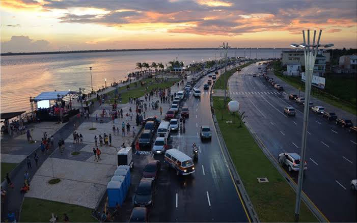 Vereadores querem derrubar veto de PL que permite construções na orla de Belém