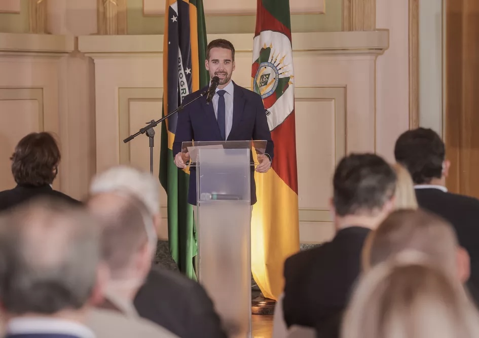 Eduardo Leite(PSDB) renuncia ao governo do RS e pode ser candidato à presidência do Brasil