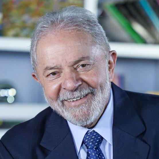 Lula(PT) é eleito o novo presidente do Brasil