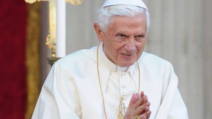 Estado de saúde de Bento XVI é grave